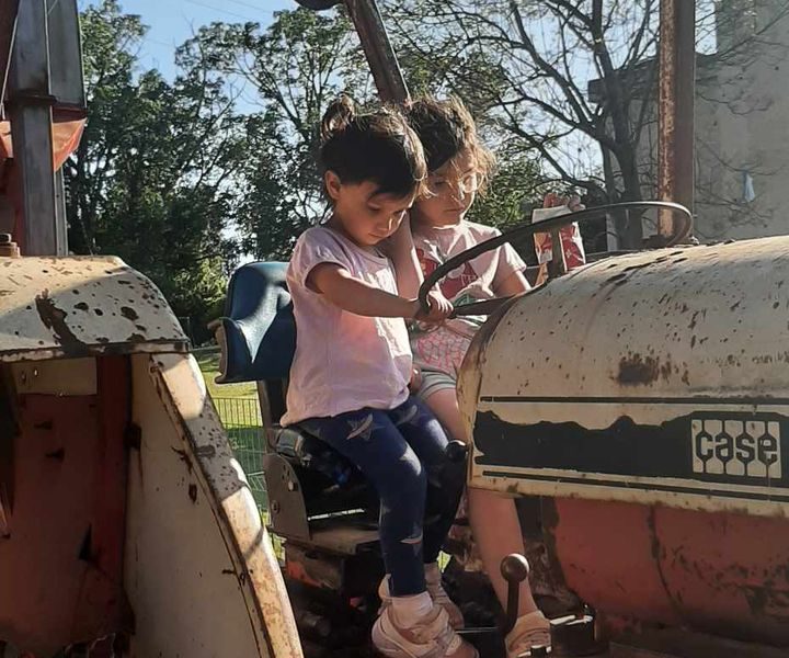 נילי עליה דה בוטון | החבר הסודי של יעלה | ספר מנחה להורים וילדים