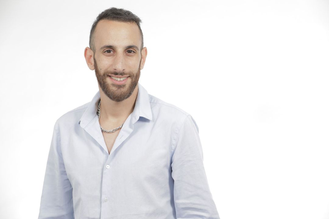 אלעד שורתי - יועץ עסקי | שיווק | אסטרטגיה | הדרכות מכירות | ניהול סושיאל | קידום ממומן